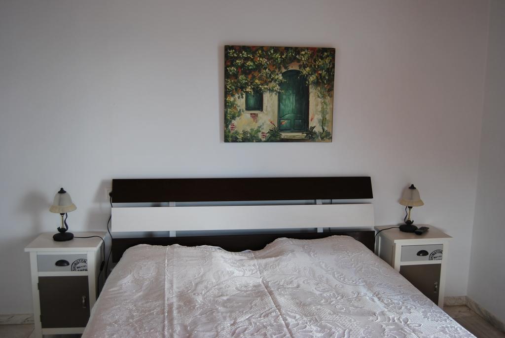 Casa Di Giorgio Appartement Nikiana Kamer foto
