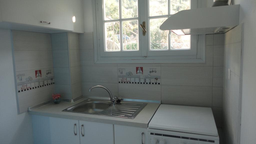 Casa Di Giorgio Appartement Nikiana Kamer foto